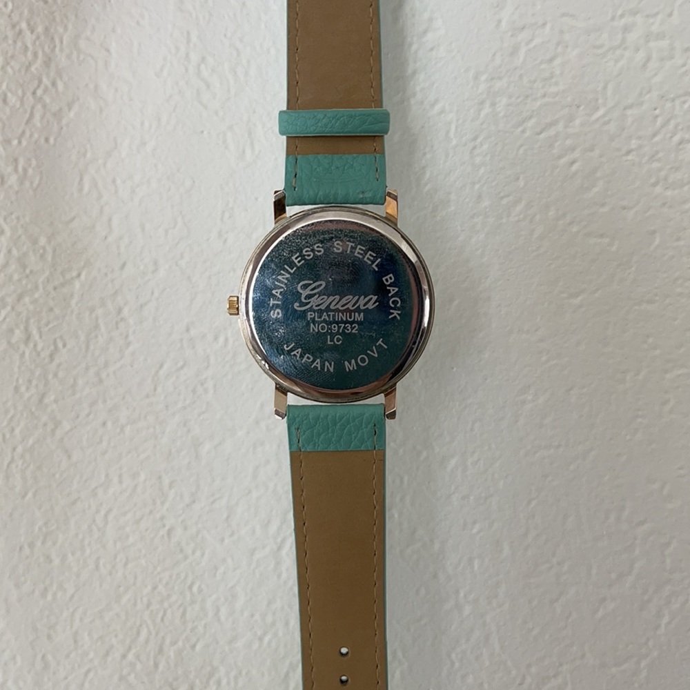 Geneva Platinum Japan MOVT Watch - Picture 3 of 3